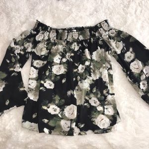Buddy Love Blouse Off Shoulders Glade Water Lilly Black White Floral Medium NWT